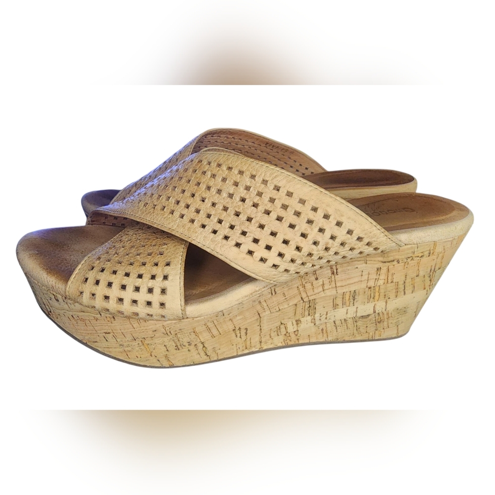 Chocolat Blu Wamblee Wedge Sandals, Womens 6